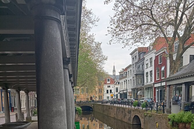 2-Hour Walking Tour in Gouda All inclusive - Starting with coffee and a Gouda stroopwafel