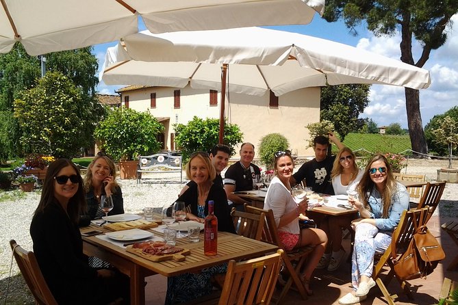 4 Wines Tasting with 2 Tuscan Cheeses & Tour at the winery - Key points at a glance