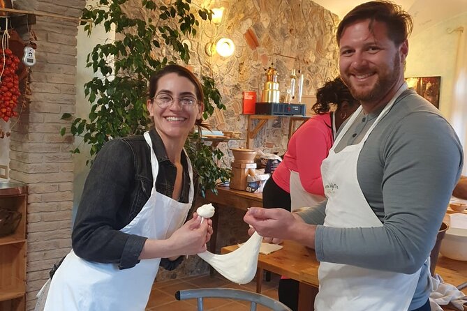Amalfi Coast Farmhouse: Pizza & Mozzarella Making Class - Mozzarella, dinner, and organic wine