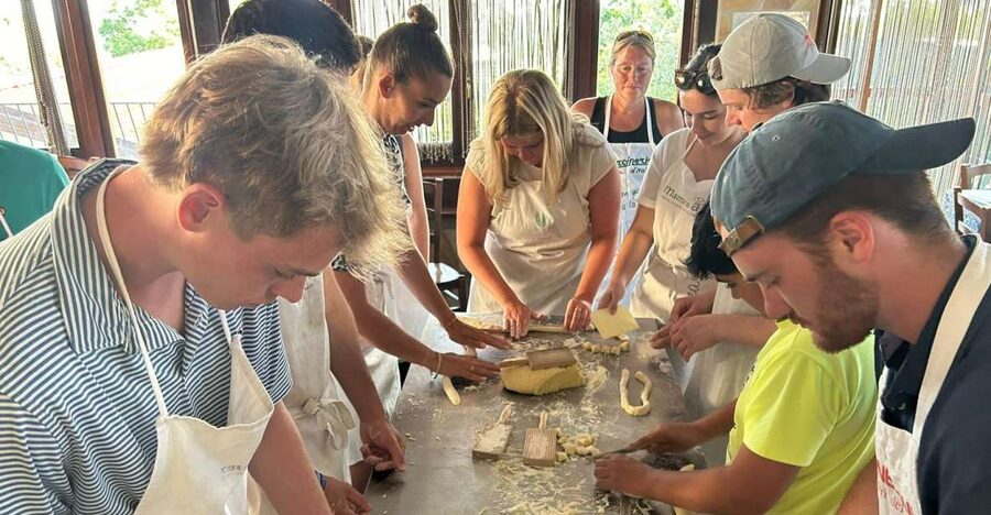 Amalfi Cooking class: tagliatelle, mozzarella and tiramisù - What the three-hour schedule feels like