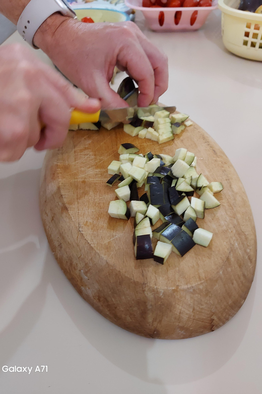 Amalfi: cookingclass whit mozzarella, tiramisù and pasta - Sitting down to eat your own work