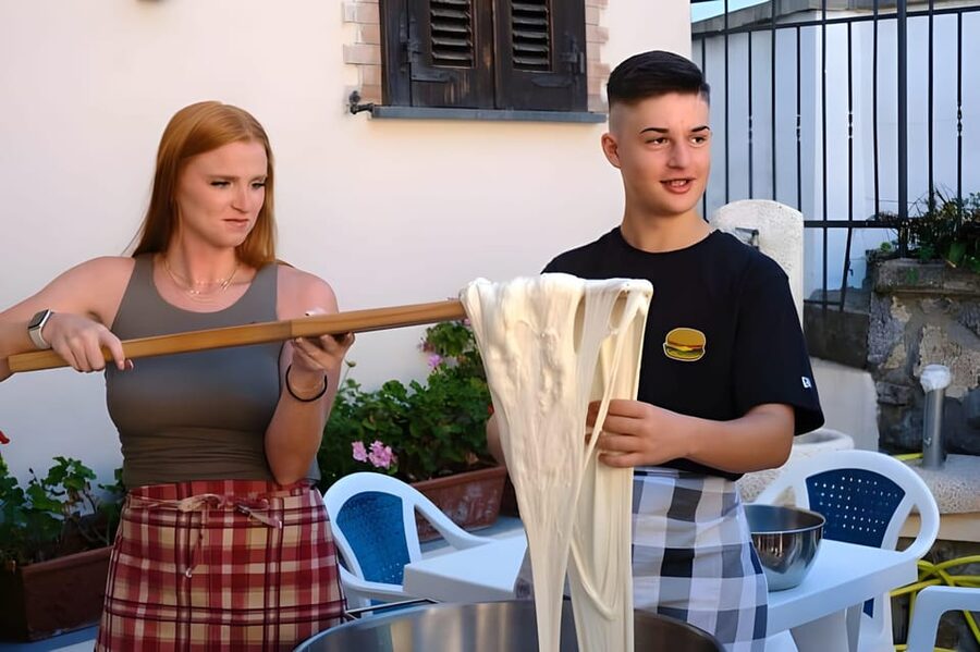 Amalfi: Learn how to make pasta, mozzarella and tiramisù! - Reaching Luna dAgerola above the coast
