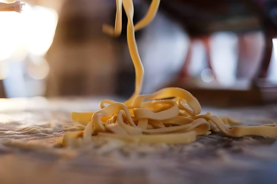 Amalfi: Learn how to make pasta, mozzarella and tiramisù! - Starting with Nonna Marias tiramisù