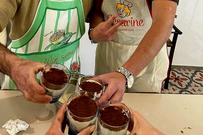 Amalfi: lezione di cucina su pasta, mozzarella e tiramisù - The people who make the class work