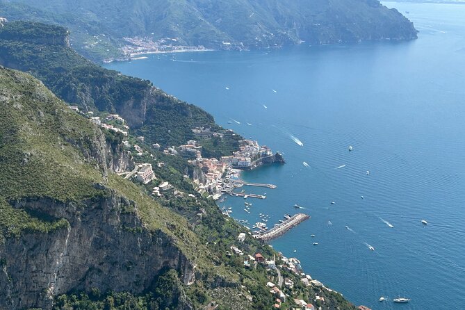 Amalfi: pasta fresca, mozzarella e tiramisù - Lunch with seasonal vegetables and house wine