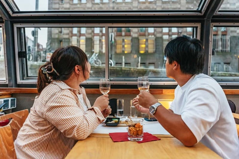 Amsterdam: Cozy Cheese & Wine Cruise Tasting Experience - Practical details that matter