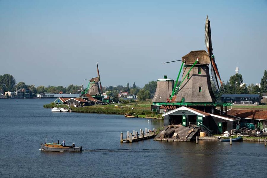 Amsterdam: Experience Zaanse Schans Windmills & Cheese Farm - What the $19 Zaanse Schans trip really gives you