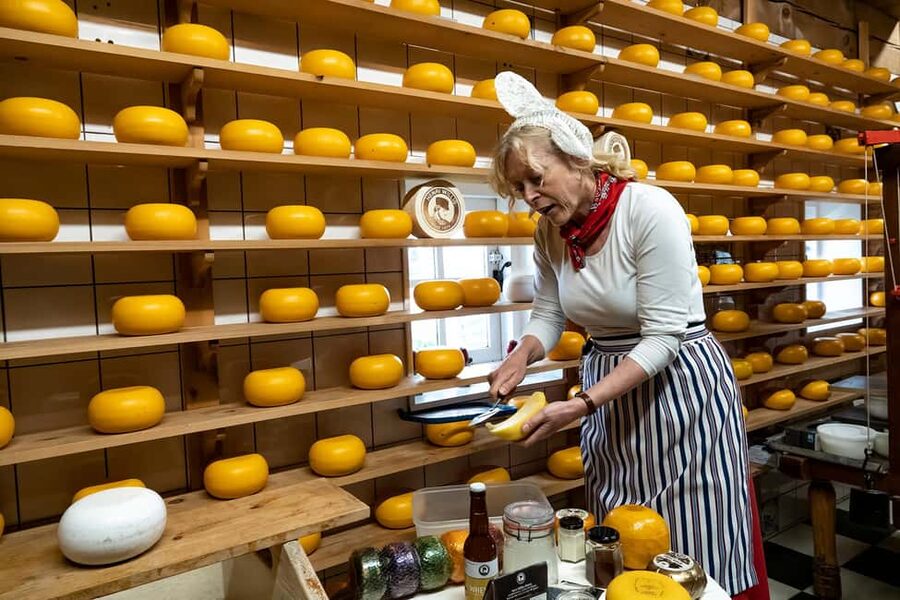 Amsterdam: Experience Zaanse Schans Windmills & Cheese Farm - Three departure times, but only two hours in the village