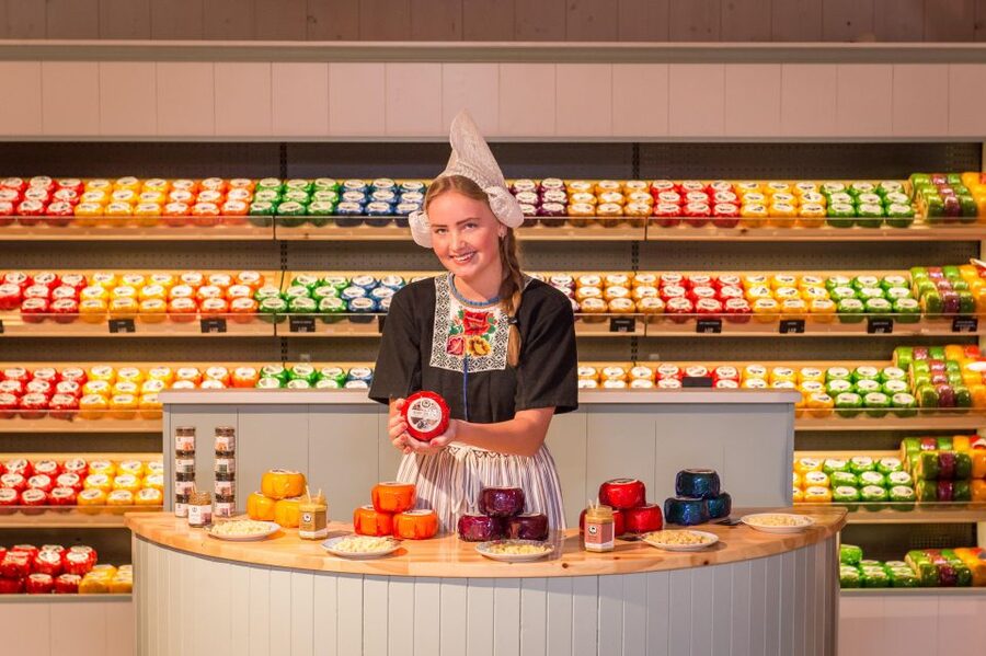 Amsterdam: Guided Zaanse Schans, Windmills & Cheese Tour - Free time: enough for a first visit, not a full exploration