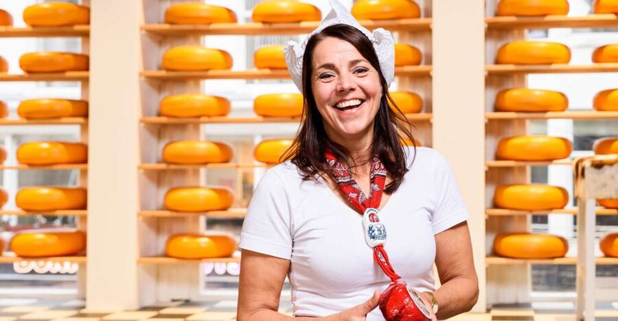 Amsterdam: Premium Henri Willig Cheese Tasting Experience - The short film and Dutch cheese-making