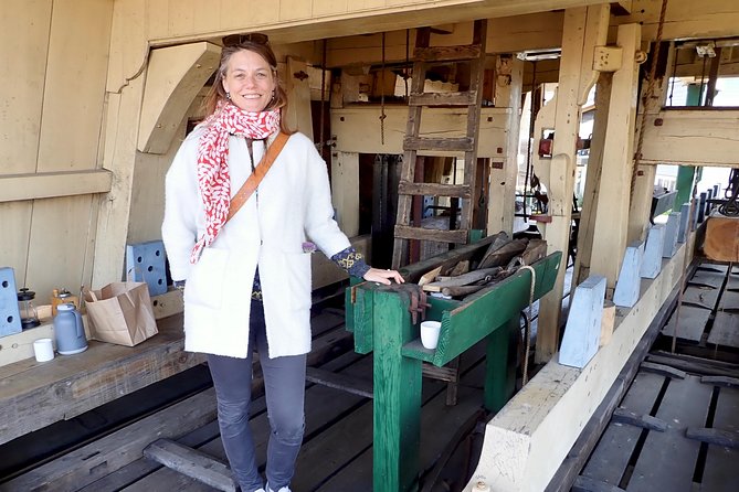 Amsterdam private tour to windmills, cheese farm and villages - Simonehoeve: cheese tasting and wooden shoe making