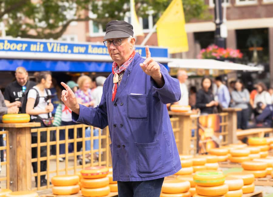 Amsterdam: Traditional Cheese Market Tour to Alkmaar - Key points before you book