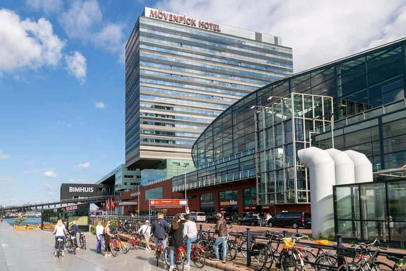 Amsterdam: Windmill, Cheese, and Countryside E-Bike Tour - Monnickendam and the fishing-village feel