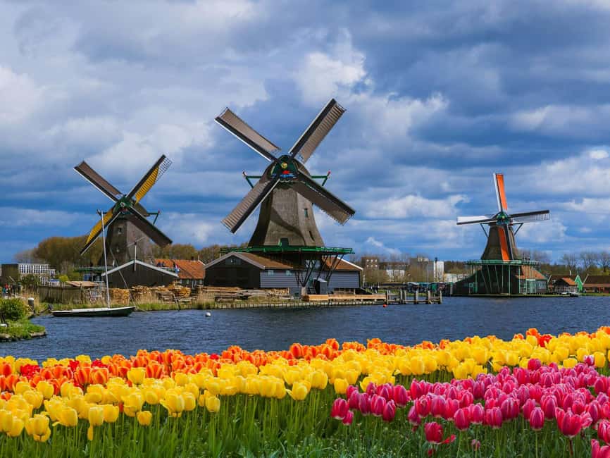 Amsterdam: Zaanse Schans, Cheese Tasting & Volendam Tour - The cheese farm stop and the Dutch clog lesson