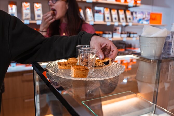Bordeaux Afternoon Food Tour : Sweets, Wine and Cheese - Coffee, latte art, and a gentle start