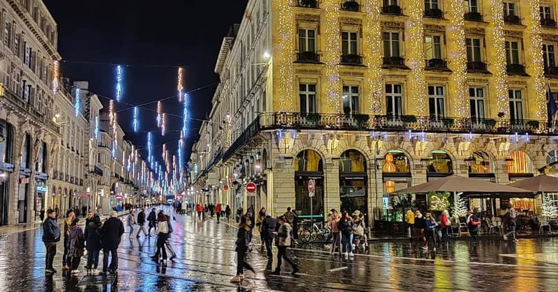 Bordeaux Night Walk ending with Wine and cheese Tasting - Place de la Victoire and the city after dark