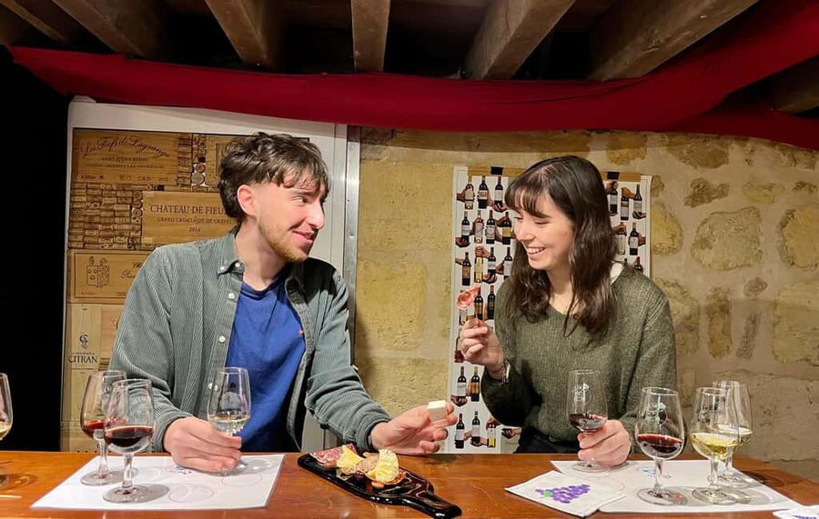 Bordeaux wines : tasting with 4 white wines and cheeses - How much value do you get for $46?