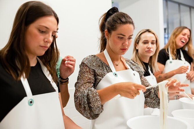 Buffalo Milk Mozzarella Workshop - Why buffalo milk changes the lesson