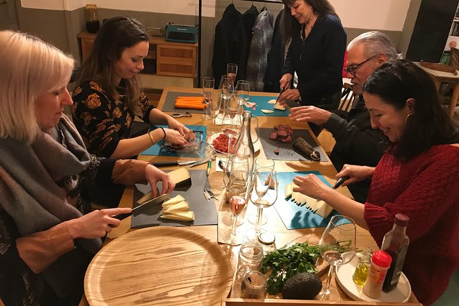 Build A Catalan Charcuterie Cheese Board & Wine Pairing (V/VG Options) - What the two-hour evening is really like