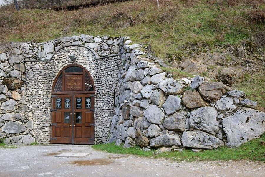 Bulnes: Excursion with funicular and Cabrales cheese cave in the Picos de Europa - Is the $81 price good value?