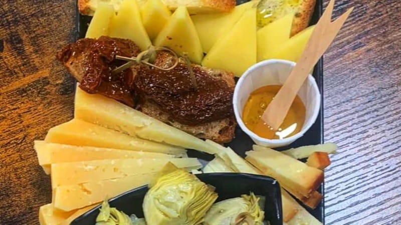 Cagliari: artisan beer and cheese tasting - Finding BinuShop at I Mulini Shopping Center