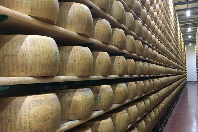 Cars&Food: Lambo, Ferrari, Parmigiano, Balsamic, PrivateTransport - Traditional balsamic vinegar in Modena