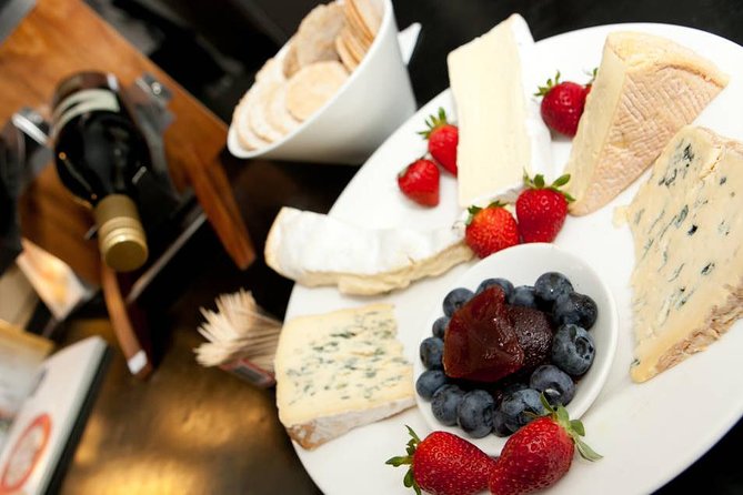 Chauffeured Cheese and Wine Tour with 3 Course Lunch - For 2 - Yarra Glen and the final tasting rhythm