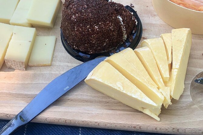 Cheese and Wine Pairing 1-Hour Session in Dijon - Arriving at 85 Rue Berbisey
