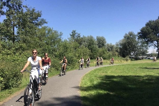 Cheese, Canals & Windmill Countryside E-Bike Tour Amsterdam - How difficult is the ride?