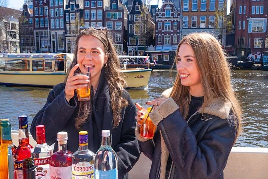 Cheese & Drinks Guided Amsterdam Boat Tour, All Inclusive - The Guides Make or Break the Hour