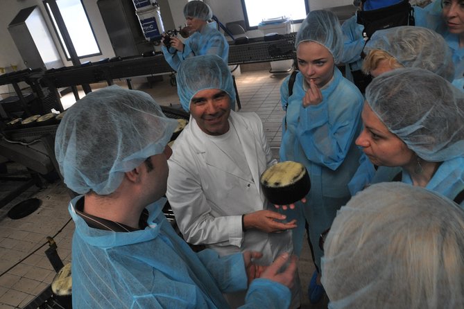 Cheesemaker for a day & visit to the dairy - Practical booking advice for the 9:30 start