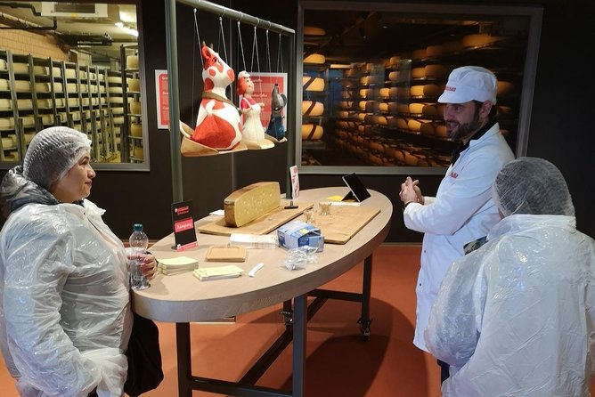Chocolate, Cheese and Wine Tour in Luzern region - Flexible stops in villages and natural settings