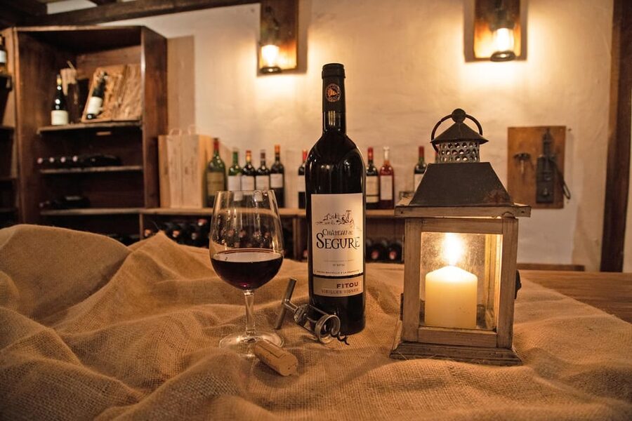 Cologne-Nippes: Cheese and wine with champagne and Grand Cru - Is $93 good value for the evening?