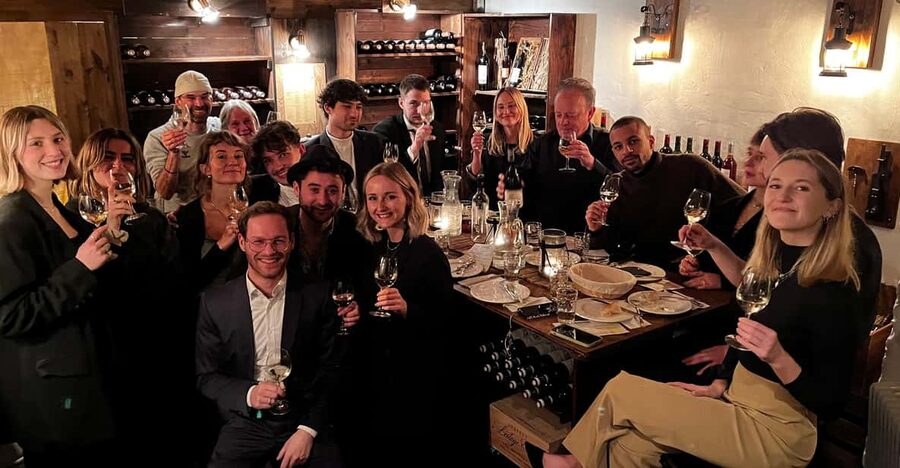 Cologne-Nippes: Gourmet wine tasting with cheese platter - Crémant, aperitif, and the first small bites