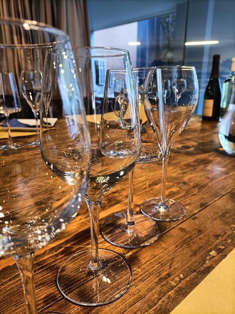 Como: Wine Tasting Experience with Cheese and Cold Cuts - Booking, cancellation, and practical advice