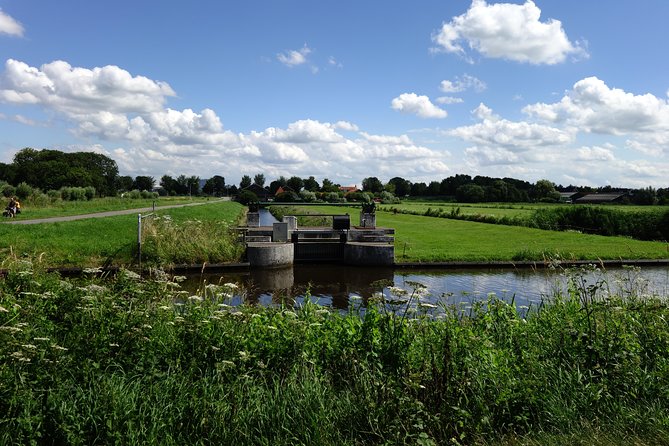 Countryside Bike Tour from Amsterdam: Cheese, Clogs & a Windmill - Why this is a smart break from central Amsterdam