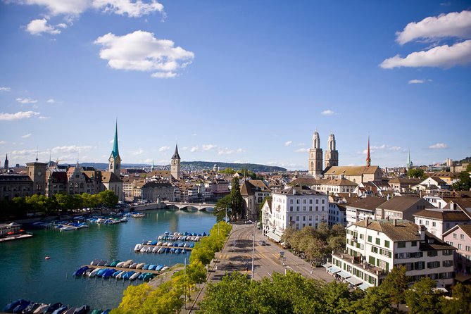 Culinary Tour from Zurich with Traditional Swiss Cheese Fondue Dinner - Kilchberg and the Lindt chocolate stop