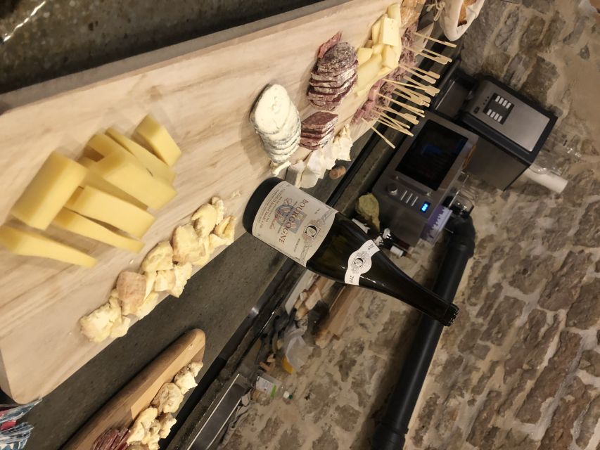 Dijon: Cheese and Burgundy Wine Tasting Workshop - Why the cheese pairing matters