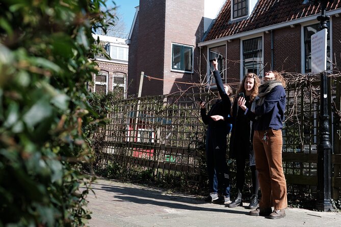 Discover Gouda with a self-guided Outside Escape city game tour! - A Gouda Walk With a Plot