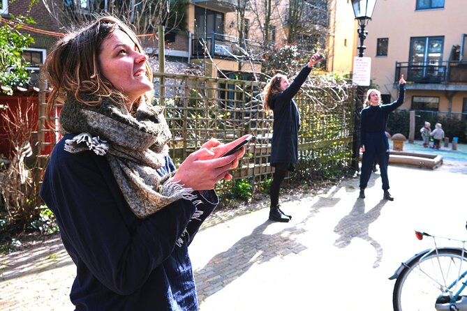 Discover Gouda with a self-guided Outside Escape city game tour! - Dirck Crabethbrug and an Old Turning Bridge