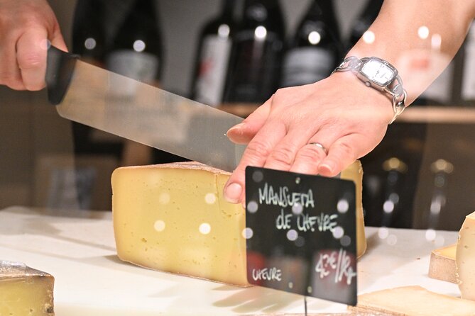 Discover our Terroirs and Tasting Cheese and Wine - Three artisan cheeses, each with a reason for being there