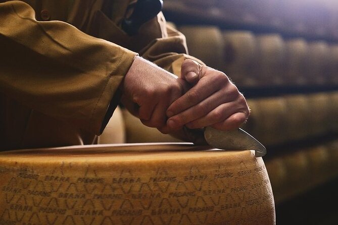 Discover Parma’s Flavors: Parmigiano & Prosciutto Food Tour - What the guide adds to the day