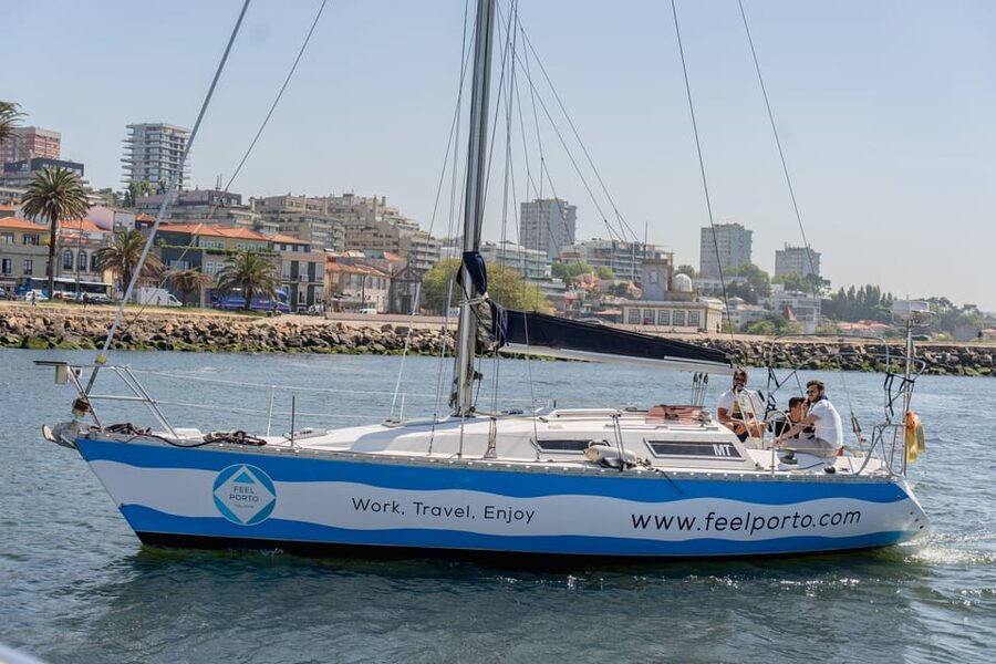 Douro River Cruise with Cheese & Tonic Porto in a Sailboat - Cais de Gaia and the Port wine connection