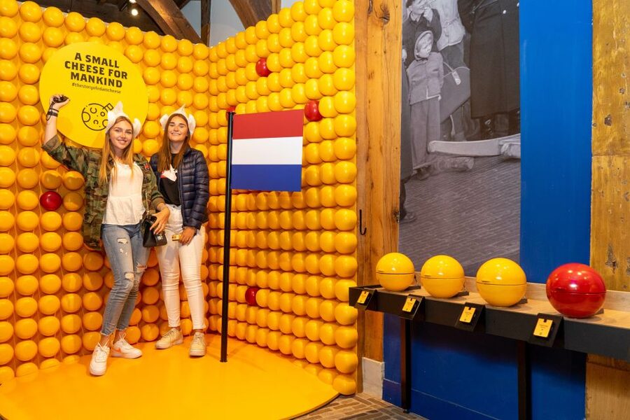 Edam: Edam Cheese Museum Entry Ticket - Planning your one-hour stop in Edam