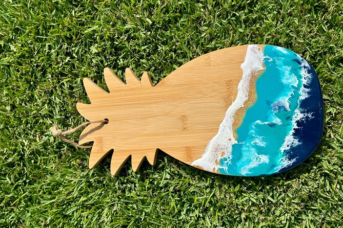 Epoxy Resin Cheese Board Art Class - The first project helps you learn without pressure