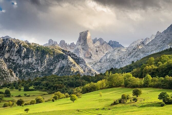 Excursion to Picos de Europa : Bulnes, funicular and cheese Cabrales - Bulnes: a village with time to look around