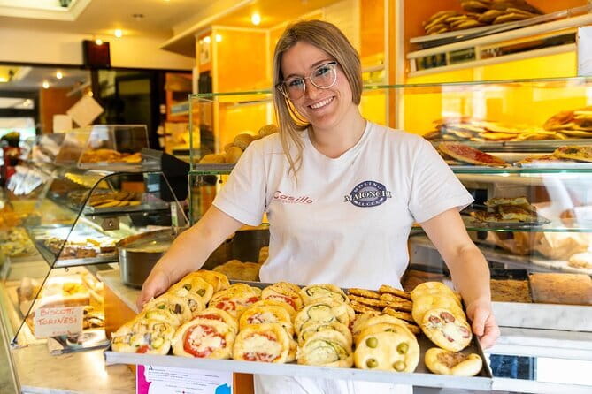 Florence Food Tour of 10+ Authentic Tastings with Cheeses & Wines - Why Florence makes such a good food walk