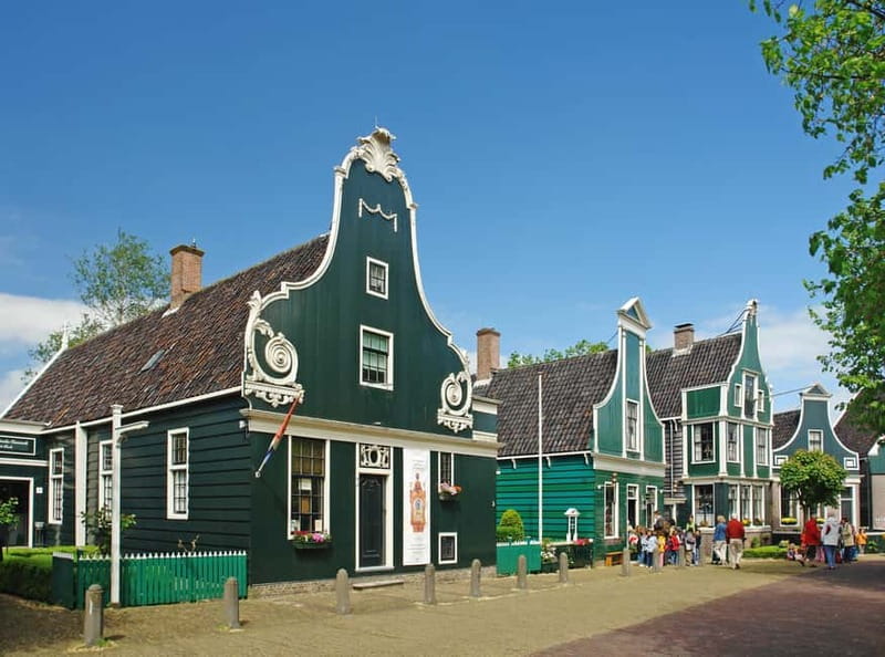 From Amsterdam: Volendam and Zaanse Schans Tour with Cheese - Why this countryside trip works from Amsterdam