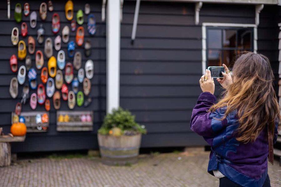 From Amsterdam: Volendam and Zaanse Schans Tour with Cheese - Time, walking, and weather