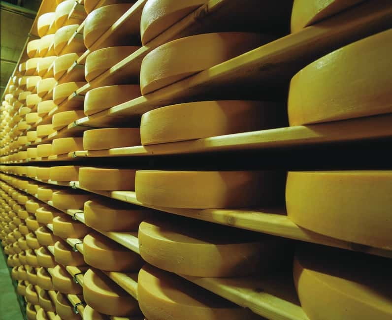 From Lausanne: Gruyères Tour with Train, Chocolate & Cheese - The 75-minute ride toward Broc